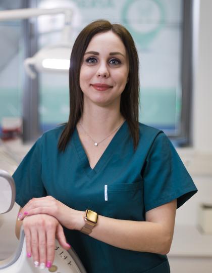 Papp-Tölli Szandi - Vezető fogászati asszisztens, dentálhigiénikus