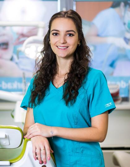 Dr. Balogh Orsolya - Fogorvos