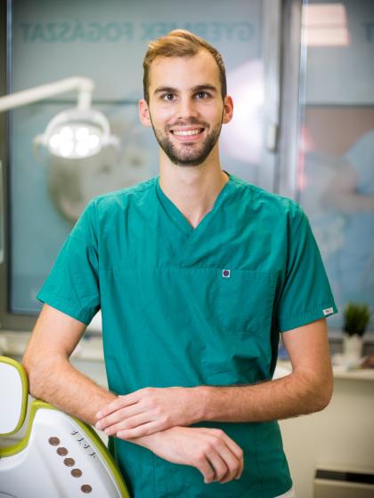 Dr. Kerkovits Bálint - Oral surgeon resident