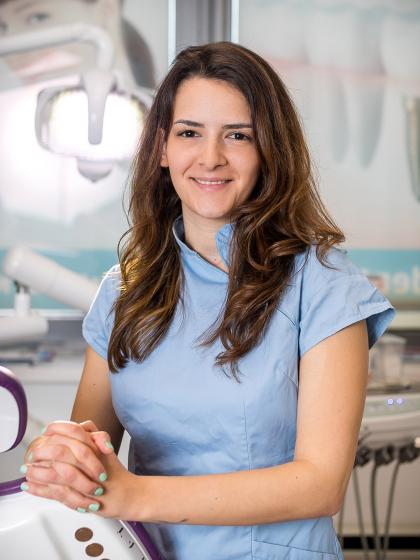Dr. Gerő Eszter - Fogorvos