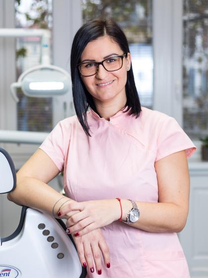 Balla Edina - Vezető Fogászati asszisztens, dentalhigiénikus